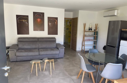 Cuges-les-Pins House | House for 4 people fully equipped 20 min sea