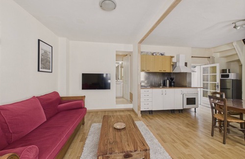 Sarlat-la-Caneda Ski Chalet | House for 4 with terrace in the city center