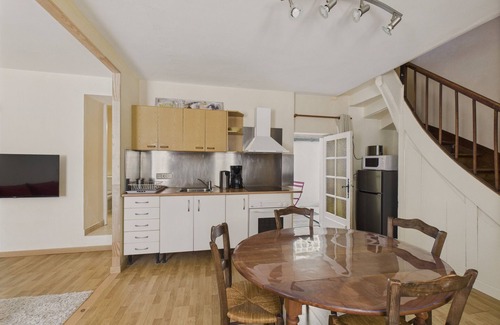 Sarlat-la-Caneda Ski Chalet | House for 4 with terrace in the city center