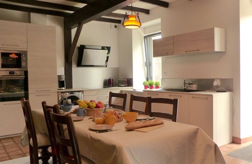 Baden Ski Chalet | House for 4 with garden and sea view in Baden