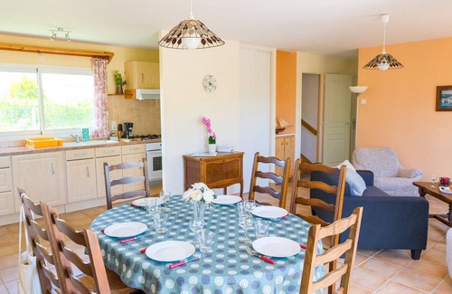 Plomeur Ski Chalet | House for 6 in the heart of the Pays Bigouden