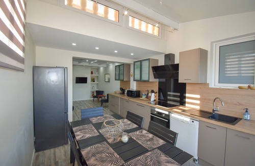 Saint-Pierre-la-Mer Villa | House for 6 people 200 m from the beach