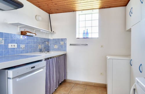 Barbatre Ski Chalet | House for 7 people 900m from the beach