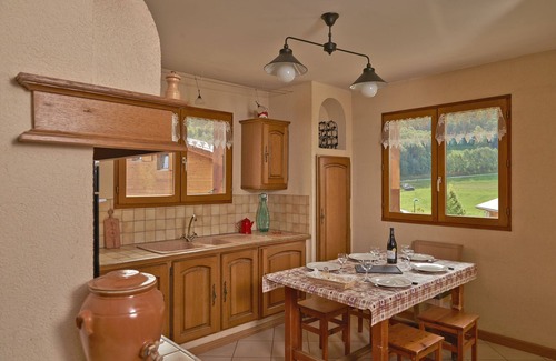 Longefoy Ski Chalet | House for 9-10 people to expose full south on the skiable field of Montalbert