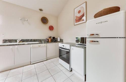 Saint-Gildas-de-Rhuys Ski Chalet | House for 6 adults/2 children with garden