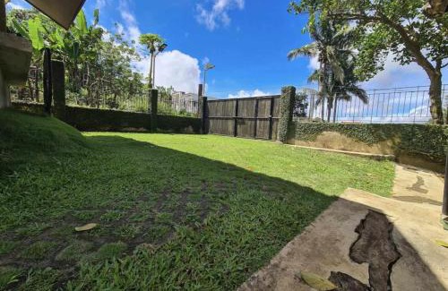 Mendez Crossing West House | House for Rent in Tagaytay Patio Elisabel