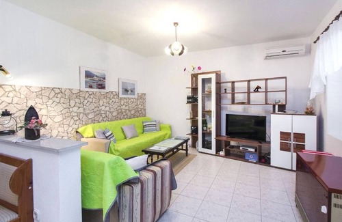 Pirovac House | House Holiday (57521-K1) - Kašić