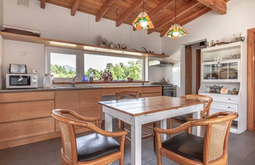 San Carlos de Bariloche Ski Chalet | House in private neighborhood in Bariloche