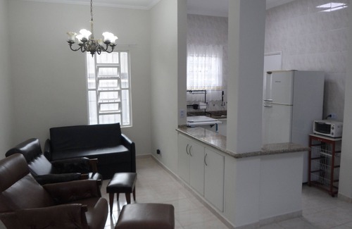 Jardim Vicente de Carvalho House | House in the center of Bertioga 300 meters from the beach - Marcondes 05.