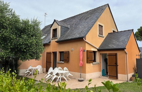 Guidel-Plages House | House in a charming residence with pool 300 m from the sea