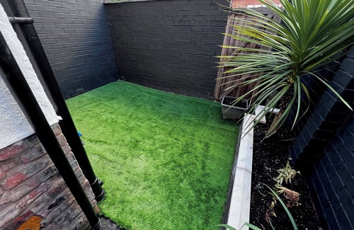 Clayton House | House in East Manchester near Etihad and Co-op live