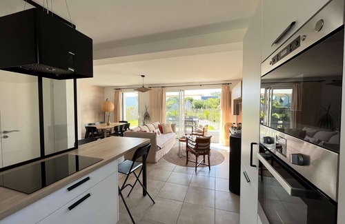 Beg-Meil House | House in Fouesnant Beg Meil with enclosed garden 450m from the beach