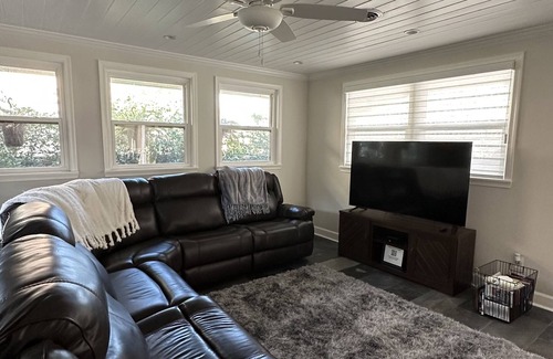 Avondale House | House in Historic Avondale