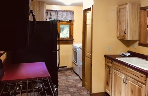 Keene Valley House | House in Keene Valley located near town, trailheads, and Lake Placid