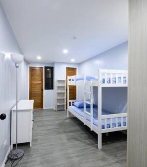 Valenzuela House | House in Makati, Poblacion