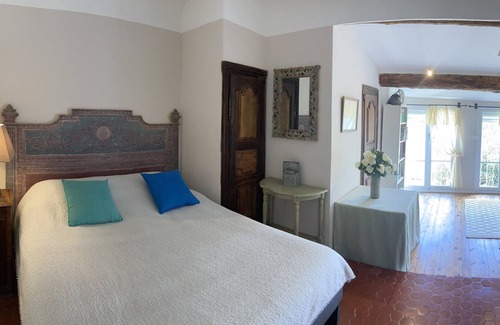 Grans House | House in the beautiful village of Grans 30 minutes from Les Baux de Provence