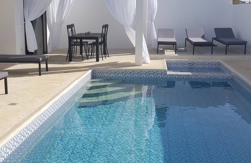 Ngaparou House | HOUSE IN THE HEART OF THE VILLAGE