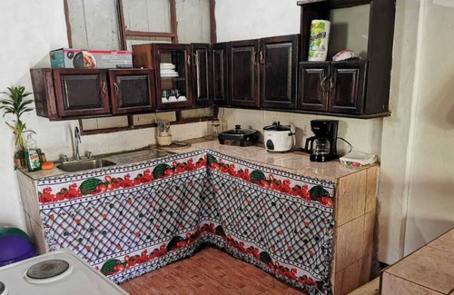 Veintisiete de Abril House | House in the village / Casa en el pueblo