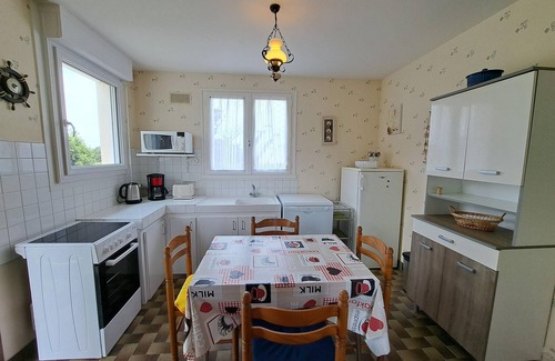 Ploudalmezeau House | House in Treompan near Sandy Beach