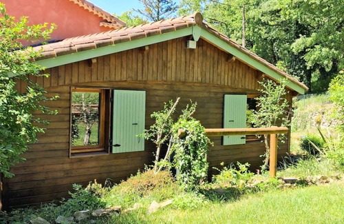 Le Poet-Laval House | House in wooded grounds