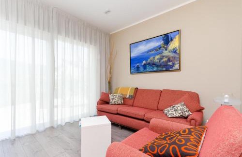 Sarsoni House | House Josip House
