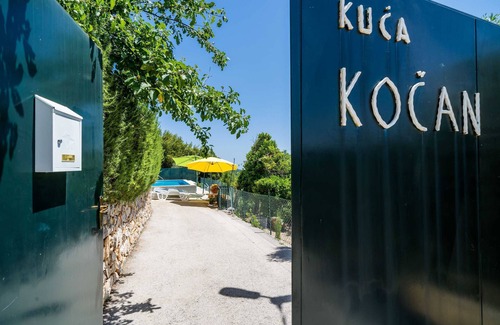 urinici House | House Kocan