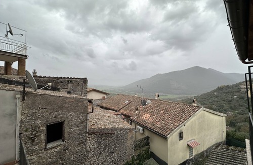 Prossedi House | House l'Archetto among ancient chestnut trees and the sea Prossedi (LT)