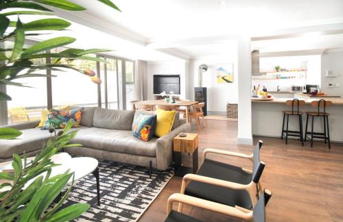 Stellenbosch Central House | House La Gratitude - secure parking