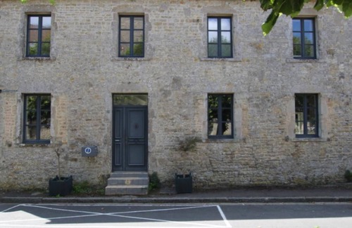Sainte-Marie-du-Mont House | House located on the charming central square of the village of Sainte-Marie-du-Mont