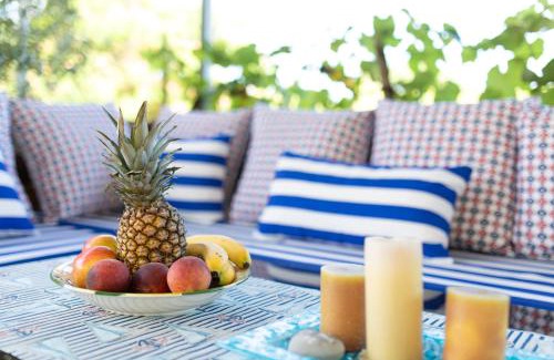 Risika House | House Lora