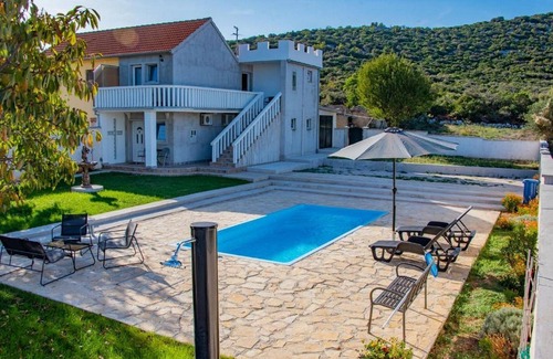 Dazlina House | House Matan (101771-K1) - Tisno - island Murter