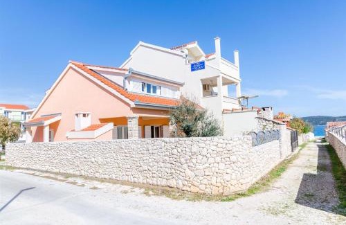 Sevid House | House Nikolina