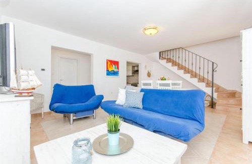 Sevid House | House Nikolina