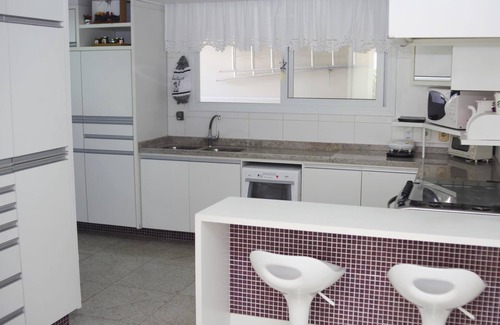 Jurere Internacional House | House of 05 suites, excellent leisure area and unbeatable location!