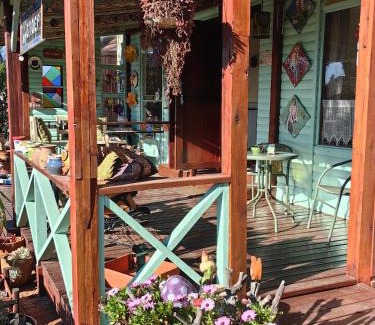 Haenertsburg Bed & Breakfast | House of Art