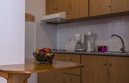 Makrirrakhi Apartment | House of Gardenia