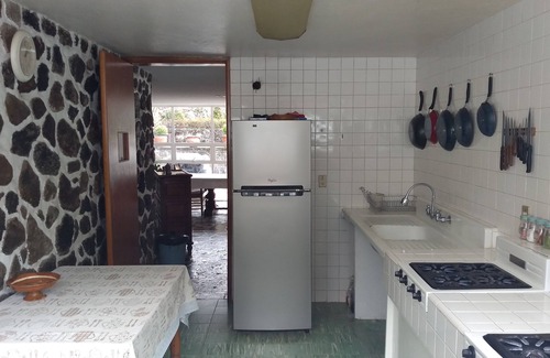 Santa Maria Ahuacatitlan House | HOUSE OF LIGHT AND PEACE