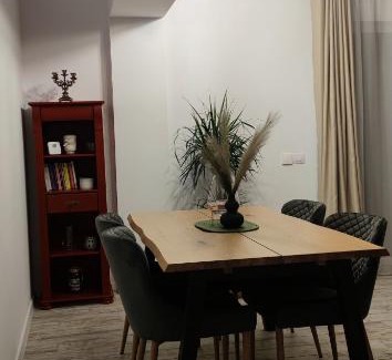 Campulung Moldovenesc Apartment | House of OM
