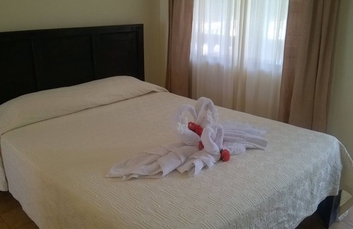Tarcoles Hotel | House of the Macaws