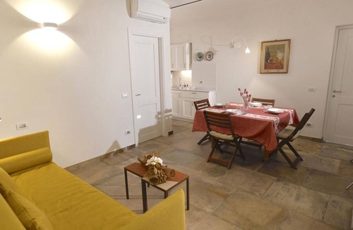 Montaldo Roero Apartment | House of the Rocks - Apartment Rock Arloche