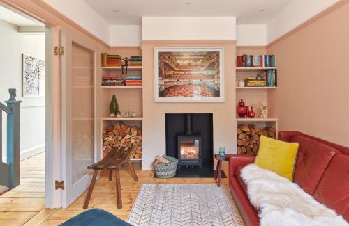 Deal House | House on Beaconsfield by Coaste - spacious seaside home perfect for relaxing with friends or family