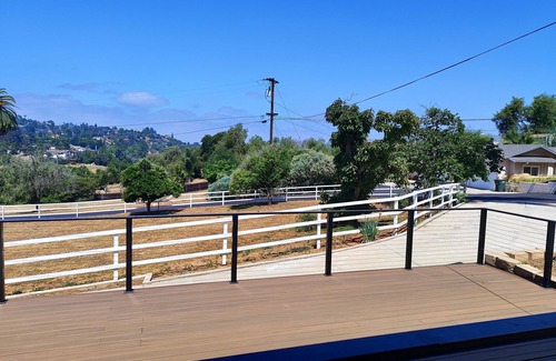 El Cajon House | House on big lot with deck, front yard, medium term