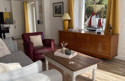 Kerherou House | house on garden, decorated by a painter, Pont Aven with 9kmwallo