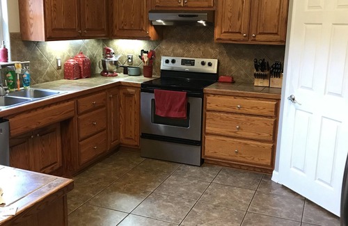 Greenbrier House | House on Large Property Near Dead Center of Total Solar Eclipse Pathway!