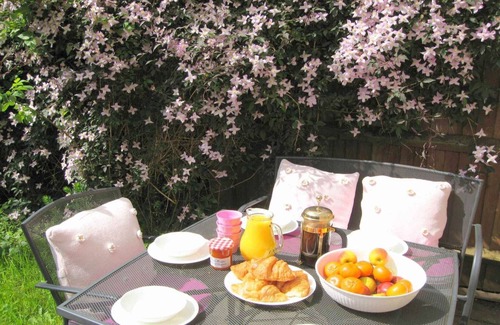 Chipping Norton House | HOUSE ON THE GREEN, family friendly, with a garden in Chipping Norton