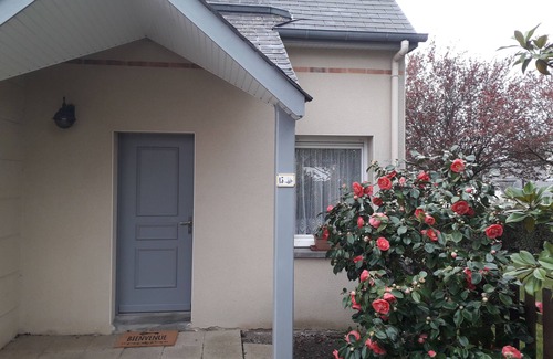 La Richardais House | House on the heights of Dinard at 900 m from the beach in a quiet subdivision.