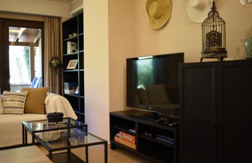 Sithonia Villa | House On The Rock