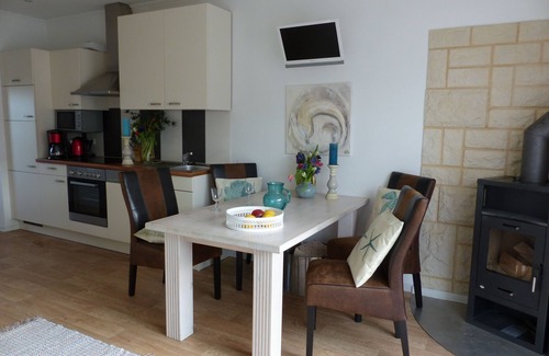 Hohenkirchen House | House Ostseemuschel, 1 minute walk to the beach, 2 terraces and sauna