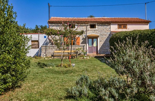 Petehi House | House Raul 1974