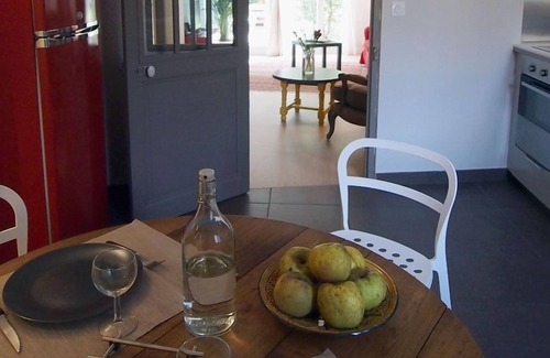Minimes - Barriere de Paris Apartment | House rue de Négreneys - 64m2, garden access, Minimes - canal du midi.